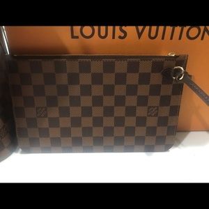NEW Louis Vuitton pochette - Damier Ebene